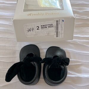 Freshly Picked moccasins black velvet tie